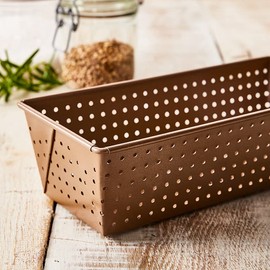 Birkmann, Pagnotta & Anima, teglia per pane perforato, 25 cm, teglia per pane piccolo, in acciaio al carbonio bronzo, con rivestimento antiaderente e ricette, 210516