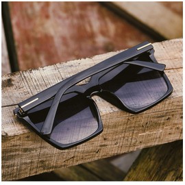 Square Oversized Sunglasses for Women Men Fashion Big Frame Shades UV400 Protection Ladies Eyewear for Photography Wandern Travellin (Black&leopard&brown)