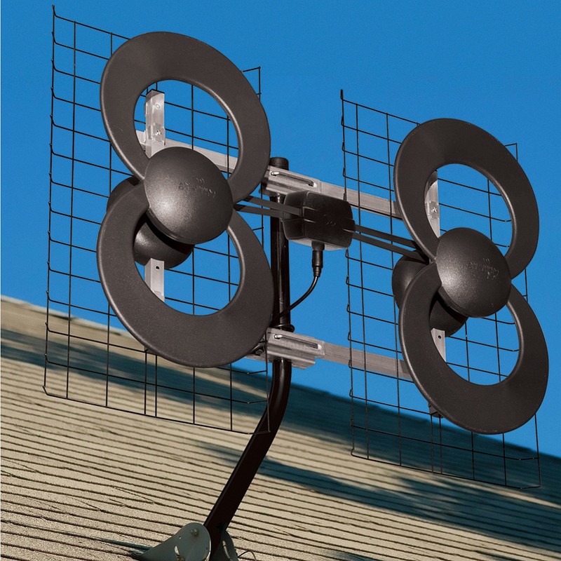 ClearStream 4 Indoor/Outdoor HDTV Antenna - 70 Mile Range