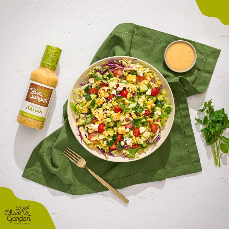 Olive Garden Signature Italian Dressing, 16 fl. oz., Made with