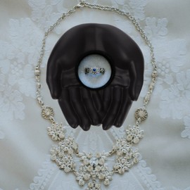 Beavorty Jewel Display Dish Resin Buddha Hand Jewelry Dish Trinket Rings Holder Jewelry Ring Tray Key Trinket Plate Bowl Jewelry Organizer for Women Girls Mom Brithday Black Hand Jewelry Holder