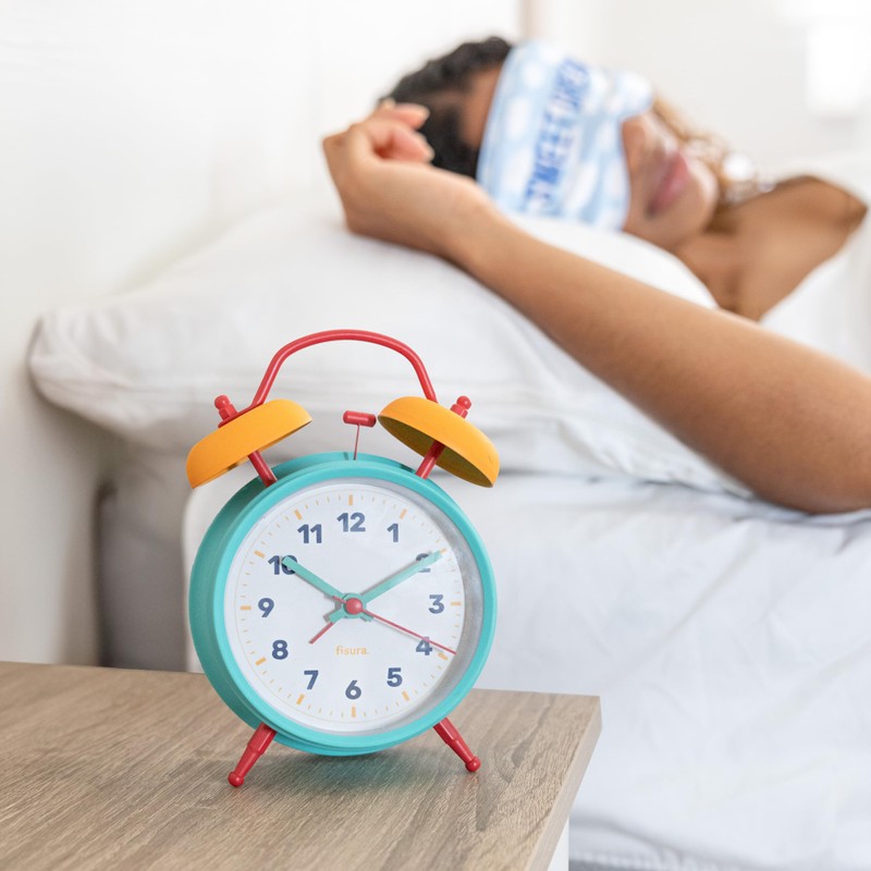 FISURA Analogue alarm clock multicolour without ticking. Alarm clock with