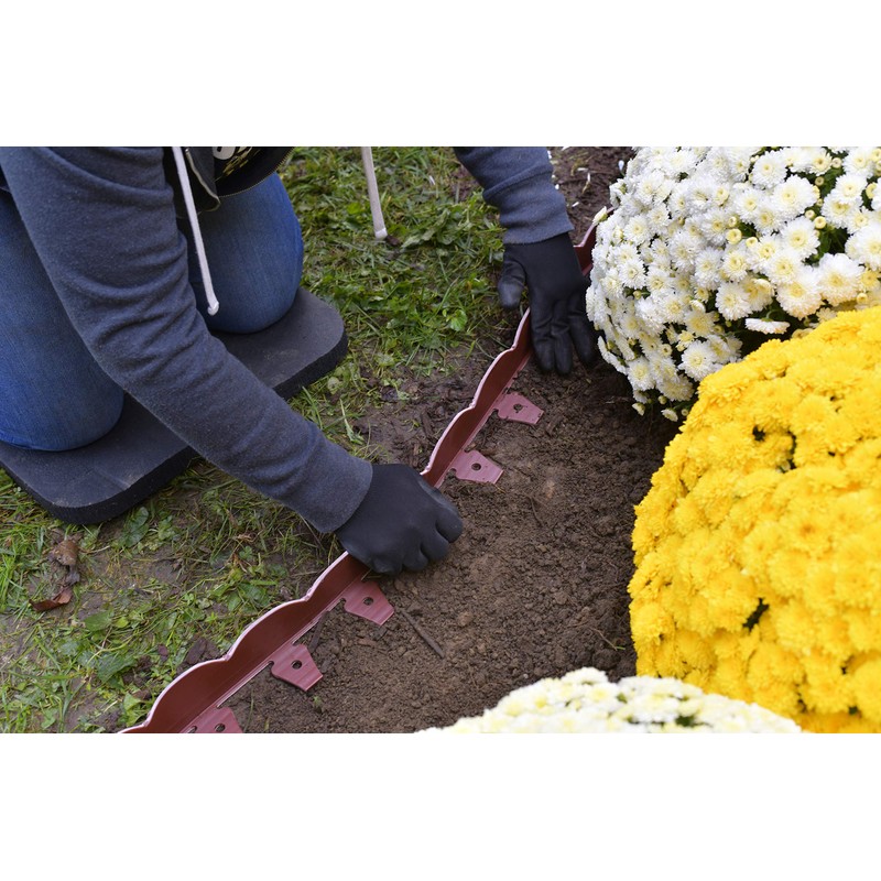 EasyFlex Scallop No-Dig Edging with Extra Anchoring Spikes - 40'