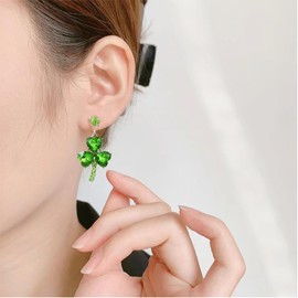 St. Patrick’s Day Earrings for Women Bohemian Tiered Tassel Stud Dangle Drop Earrings Irish leaf Crystal Dangle Earrings for Women Teen Christmas Mother's Day Gift (Clover)