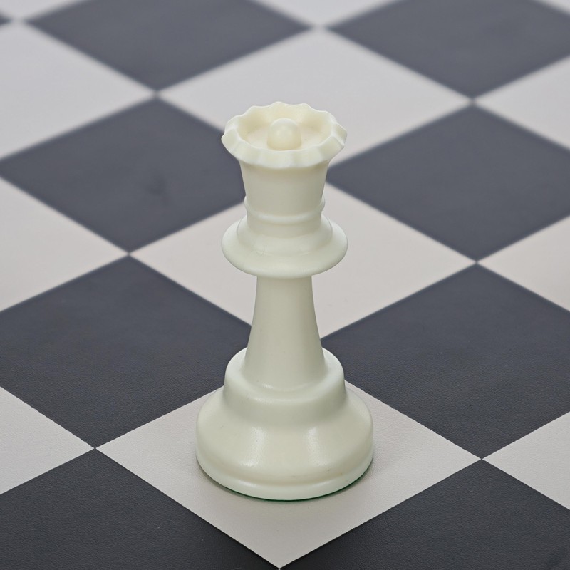 WE Games Replacement Staunton Chess Piece - Light Queen, Heavy