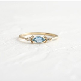 Metmejiao 4PCS Gold Stacking Rings for Women Ring Set with Sea Blue Crystal Blue Sapphire Engagement Rings Diamond Encrusted Zircon Flower Engagement Anniversary Jewelry Set Size 6