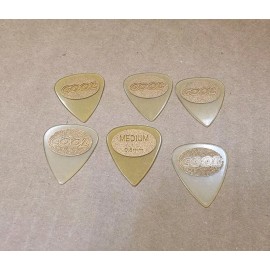 COOL PICKS Lot Of 6 Cool Music Beta Carb Sand Grip 0.80mm Medium Standard Guitar Picks