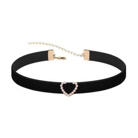 Heart Choker Necklace for Women Handmade Velvet Choker with Heart Charm Punk Goth Collar Necklace Fashion Black Pink Red Choker for Christmas Valentine's Day Birthday Costume Party (Black)