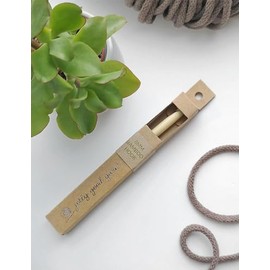 Jolly Good Yarn Bamboo Wooden Crochet Hooks, Eco-Friendly Packaging, Ergonomic Thumb Grip (8mm Bamboo Hook)