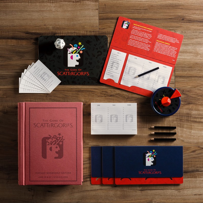 WS Game Company WS Game Company Scattergories Vintage Bookshelf Edition