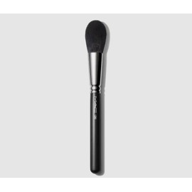 M.A.C. 129 SYNTHETIC POWDER/BLUSH BRUSH