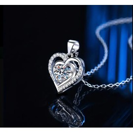 D.E.L Sterling Silver and White Rhinestone heart pendant necklace