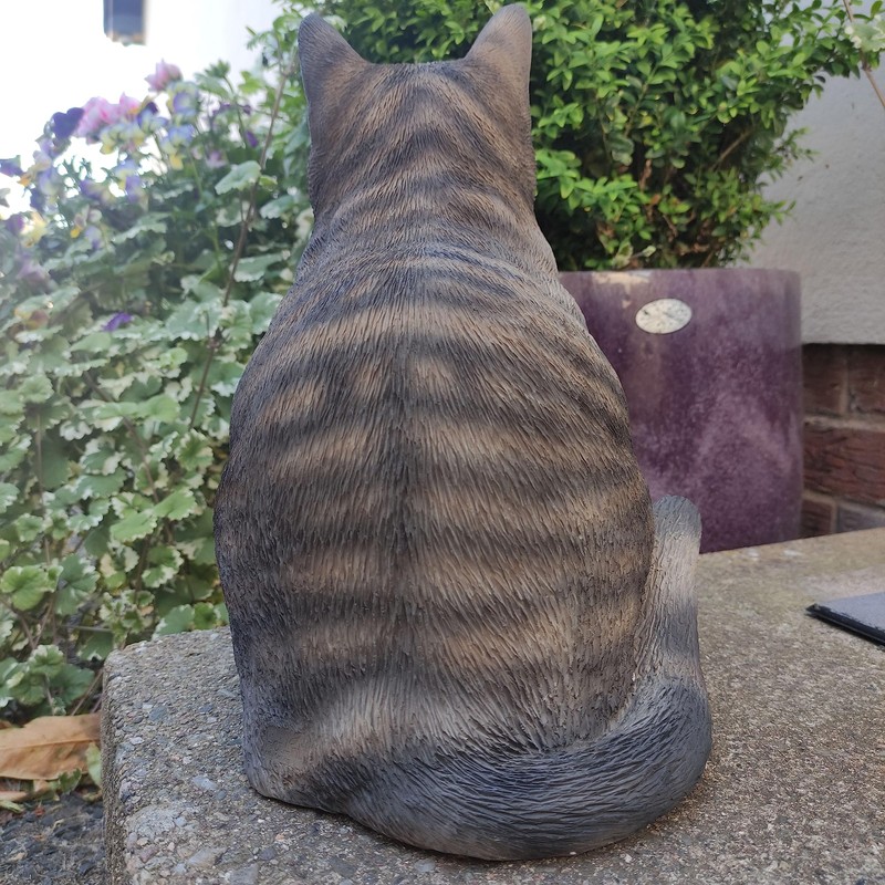 Vivid Arts Sitting Cats (Tabby Cat)
