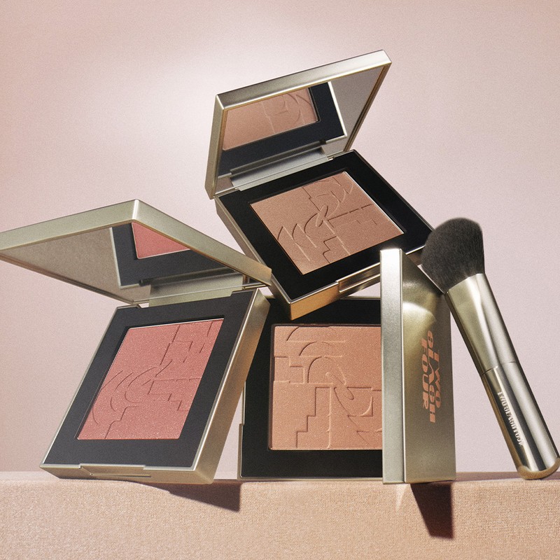 TWOSLASHFOUR TWO SLASH FOUR All Over Face Blush 5.5g -