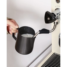 Milk Frothing Pitcher 12OZ 20OZ(350ml 600ml) 304 Stainless Steel Espresso Steaming Pitchers Barista Cup For Making Coffee Cappuccino Precision Latte Barista Art-Matte Finish (12 oz)