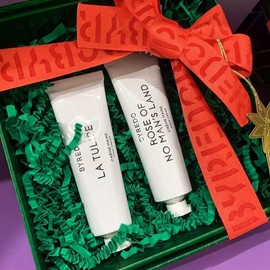 UoeRing Crinkle Cut Paper Shred Filler-4 OZ-Green Shredded Paper for Gift Wrapping Baskets Bag Easter Grass Gift Boxes Filler