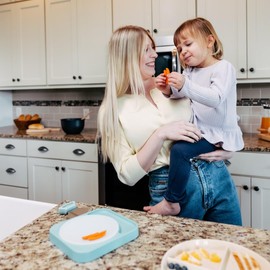 totchop Sharp Rocker Knife for Adults – Chef-Grade Kitchen Knife for Parents and Kids 12+ with Non-Slip Cutting Board, Dishwasher Safe, One-Handed Meal Prep, Microplastic-Free Insert (Seaside Blue)