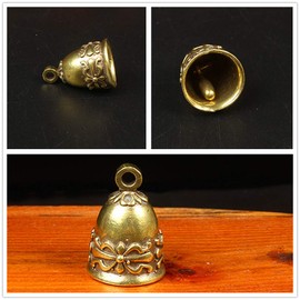 4 Pcs Antique Vintage Jingle Brass Hanging Bells for Home Decorations Small Bells Vintage Brass Hanging Bells Crafts Ornaments Pendants Accessories for Keychain Christmas