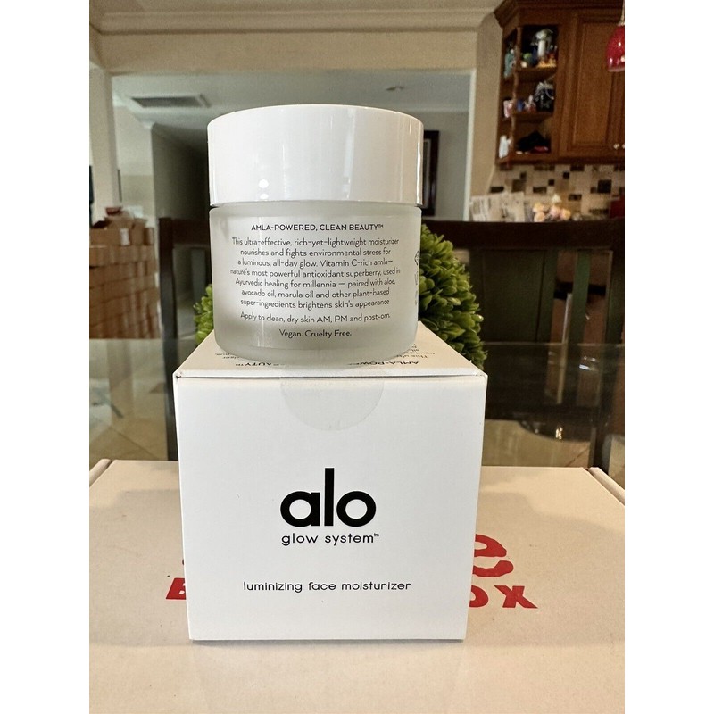 Alo Glow System Luminizing Face Moisturizer 2 fl oz 60