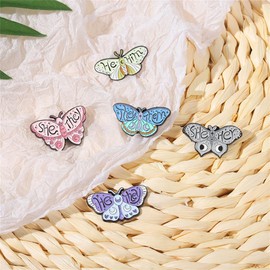 Juego de 5 pines de mariposa con forma de pronombres de identidad a granel para desfile del orgullo para uso diario, sombrero de solapa, mochila para mujeres y niñas, regalo de joyería, Metal,