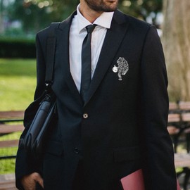 Rhinestone Crystal Tiger Brooch Pin,Enamel Animal Tiger Pearl Suit Lapel Pin Lion Coat Collar Brooch Badge Jewelry for Women Men (Silver)