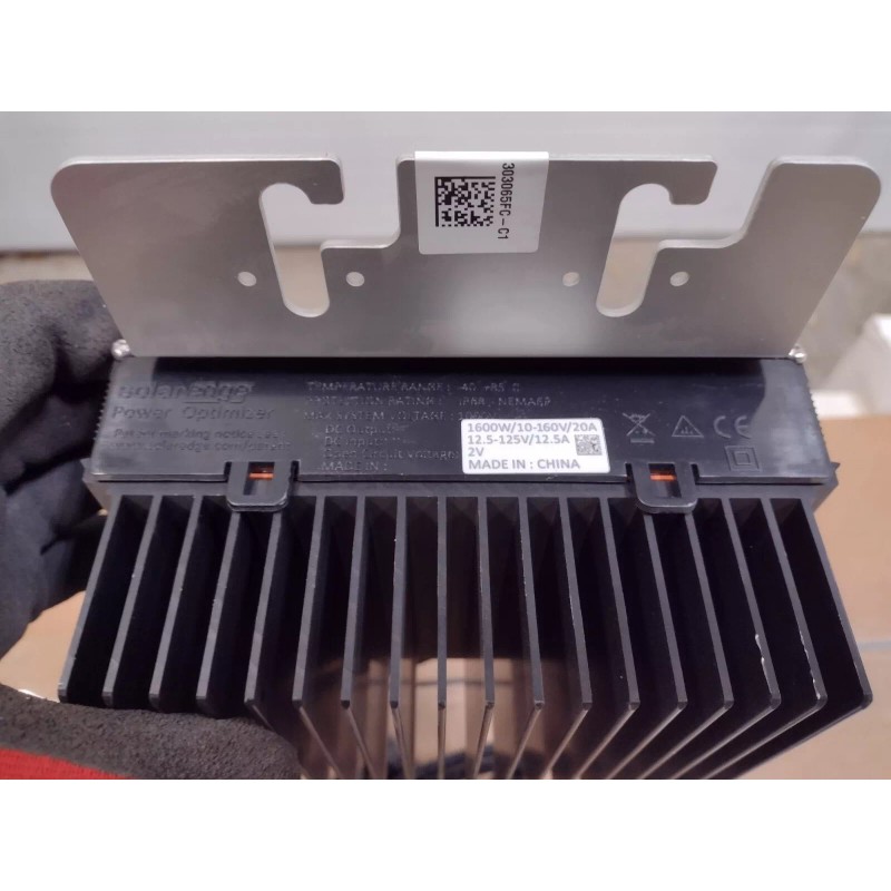 Solaredge optimizer M1600 Solar DC/DC Power Converter New 4 Modules