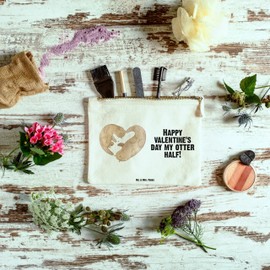 Parent-New - Mr. & Mrs. Panda S Makeup Bag Otter Valentine, White, Hand drawn