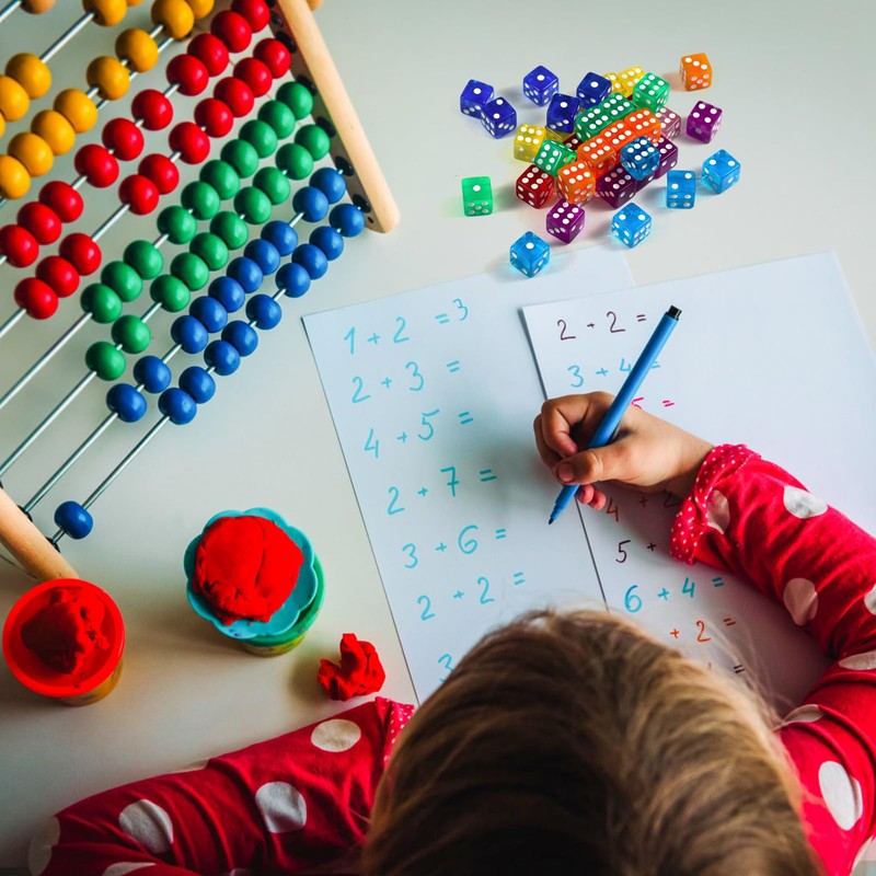 GWHOLE 40 Pieces 6-Sided Game Dice Set, 8 Translucent Colors