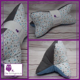 Leseknochen Nackenkissen Feuerwerk bequem und waschbar! Handgestopft und genäht in Deutschland - Nutzbar als Nackenrolle Kissen Nackenrolle (Sternchen hellblau)