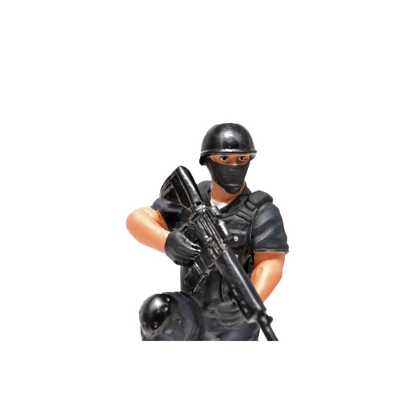 SWAT Team Snip Figure for 1:24 Scale Models by American