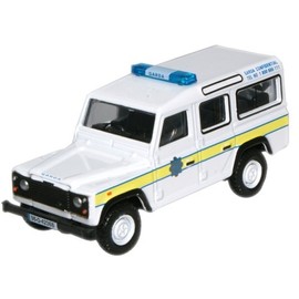 Oxford Diecast 76DEF004 Garda Land Rover Defender Station Wagon