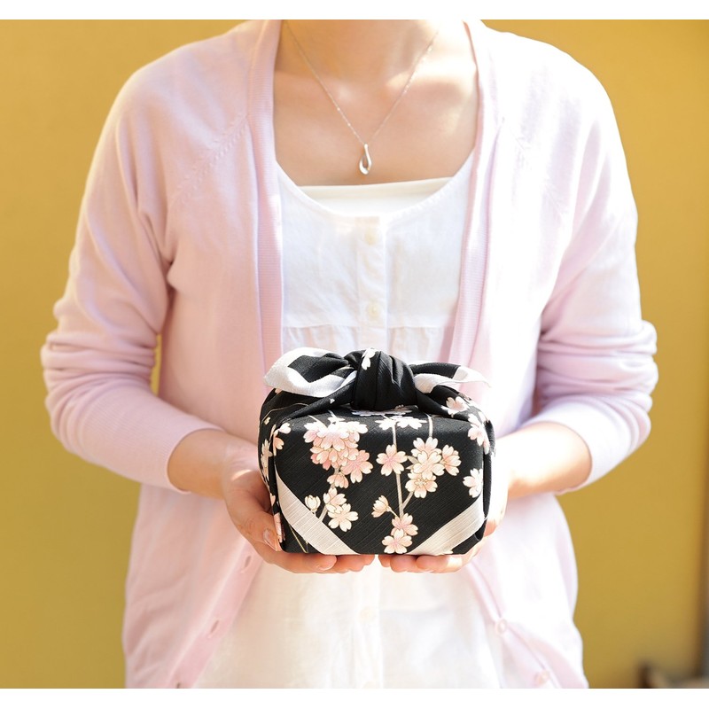 Sanyo Shoji 14-054106 Furoshiki Kyoto Double-Sided Hospitality Camellia (Purple Root