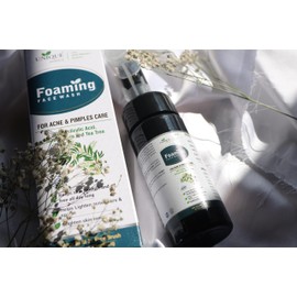 UNIQUE ESSENCE Foaming Face Wash for Acne & Pimples | With Salicylic Acid, Neem & Tea Tree | Oil Control, Scar Reduction & Skin Brightening | Deep Cleansing & Refreshing Formula |150ml