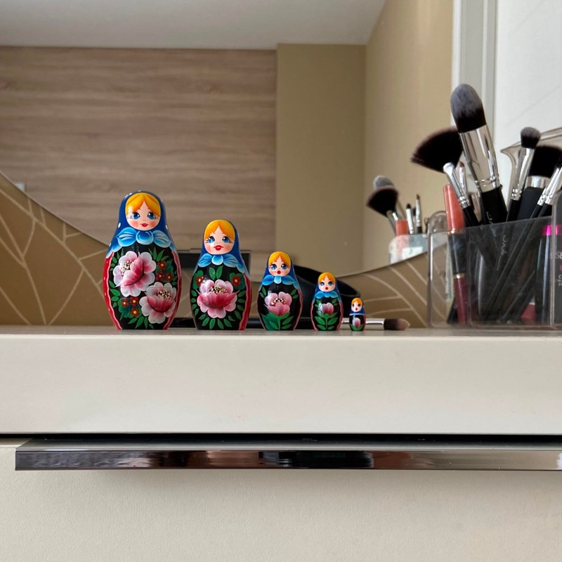 Russian Nesting Dolls Set of 5 pcs - Matryoshka Doll