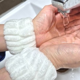 Pair of Microfiber Wrist Cuffs White Facial Wash Cuff 6ea