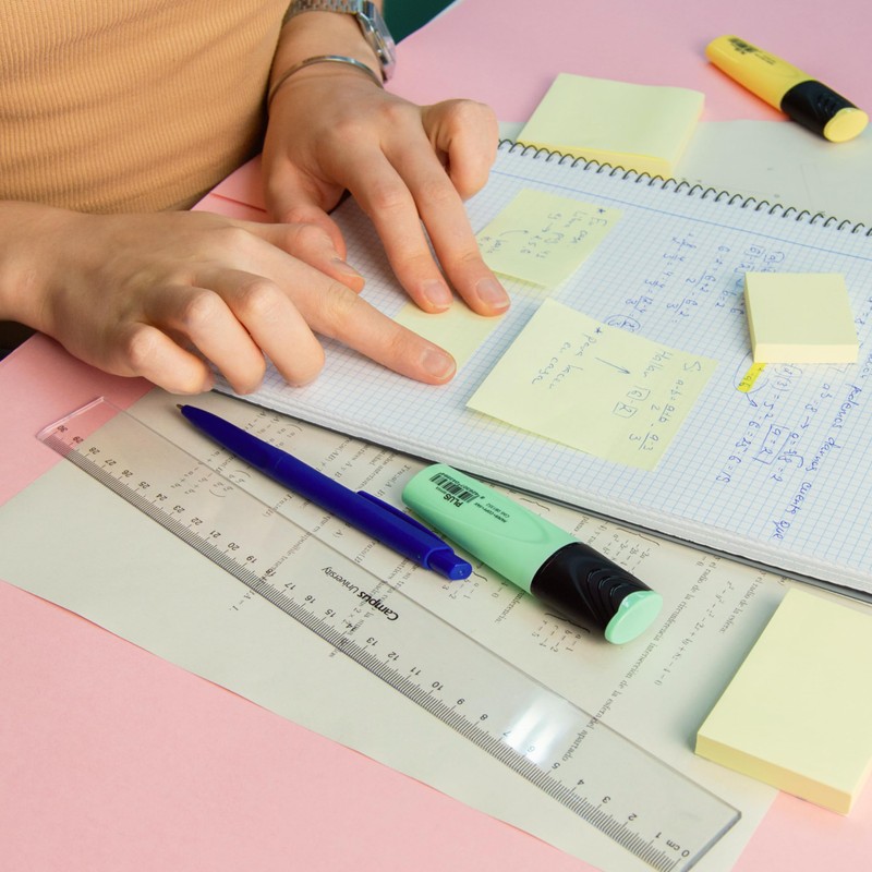 Plus Office Post-Its Sticky Notes Pad Yellow Zig Zag Sticky