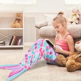 WERNNSAI Mermaid Tail Blanket for Children - Flannel Fleece Mermaid Blanket for Girls All Seasons Soft Mermaid Fin Blanket Sleeping Bag Birthday Gifts 140 x 60 cm
