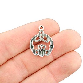 8 Irish Claddagh Antique Silver Tone Charms - SC7537