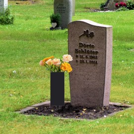 Cemetery Vases for Grave, Metal Cemetery Grave Flower Vase with Stake, Grave Cemetery Decorations for Relatives Family Friend, Metal Memorial Grave Markers, Graveside Decor Sign for Grave Outdoor Yard