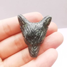 Manekieko Natural Kambaba Jasper 35 mm Wolf Head Pocket Crystals and Healing Stone Figure, Haped DIY Jewellery Pendant