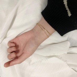 Dainty Gold Chain Bracelets for Women Snake Chain Bracelet Shining Gold Chain Bracelets for Women Adjustable Minimalist Jewelry Gifts (Gold)