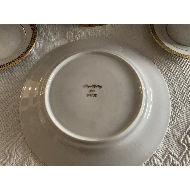 Royal Gallery "Gold Buffet" 5 piece Place Setting ~ 1991
