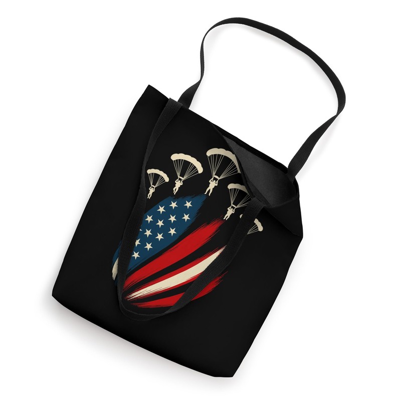 Paratrooper American Flag Design – Patriotic Skydiving Tote Bag