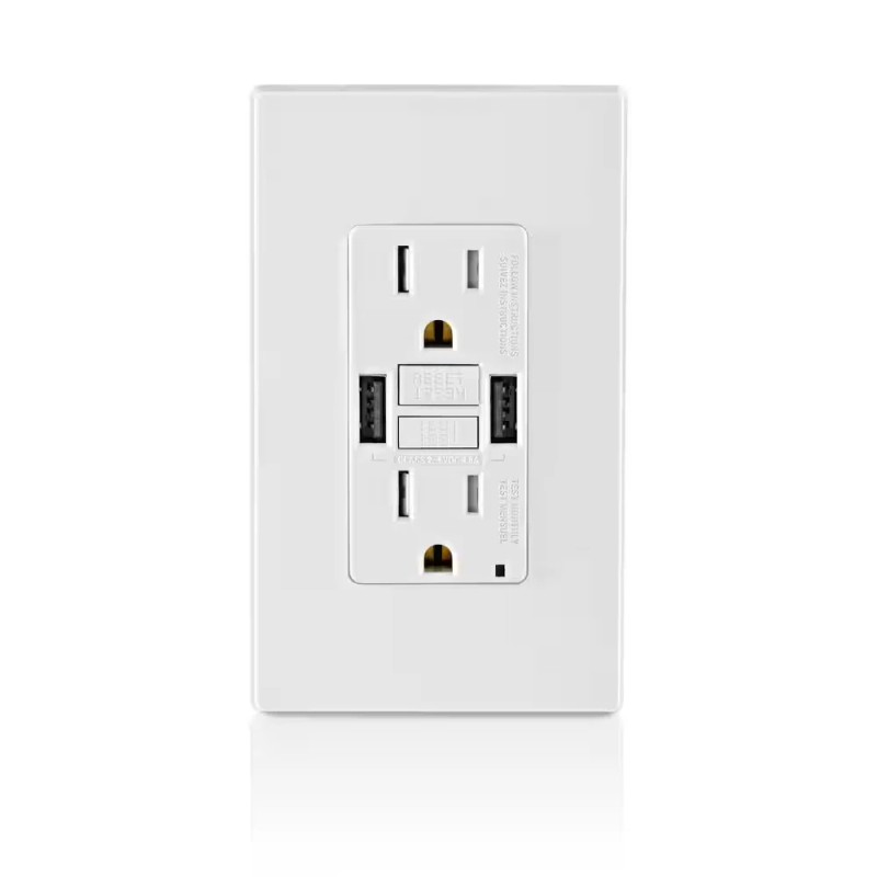 Leviton 15A GFCI USB Outlet 24W (4.8A) SmartlockPro Type A