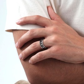 FaithHeart Stainless Steel Ring with Engraving Star Moon Sun Finger Ring Punk Gothic Signet Ring Vintage Band Ring Finger Ring in Ring Size 54-72 Partner Ring for Men Women