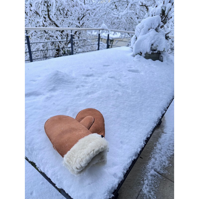 Lekra Lambskin Mittens Cognac Size 9, brown