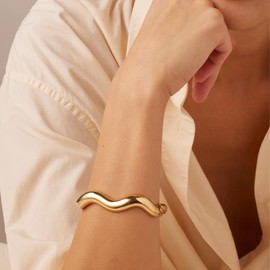 MEDOJO 6 Pcs Chunky Bangle Bracelet for Women Open Gold Wide Wrist Irregular Acrylic Resin Bangles Bracelets Trendy Stackable Cuff Jewelry