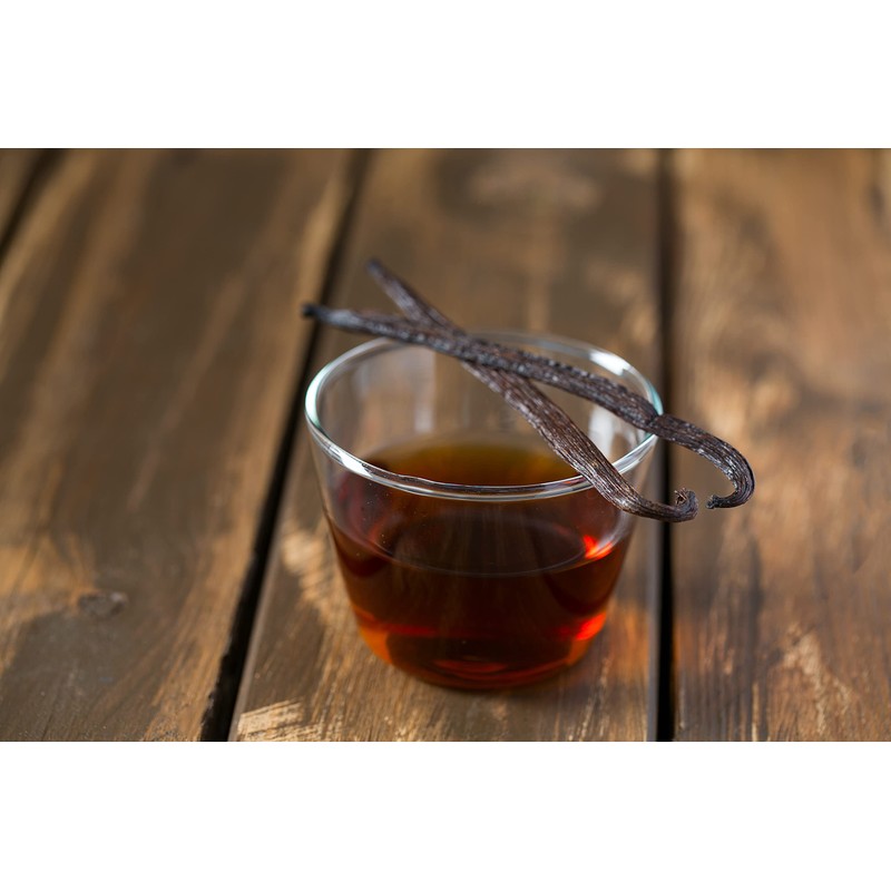 Organic Vanilla Extract - Made with Madagascar Vanilla Beans -