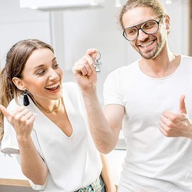 USTNIR Guardian Angel Key Ring, Lucky Charm Pendant with Clover Leaf for Exams or Car, Suitable as a Gift for Women, Girlfriend, Colleagues