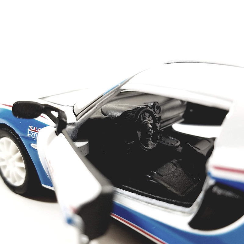 Kinsmart. 2012 White and Blue Lotus Exige 16 R-GT 1/32